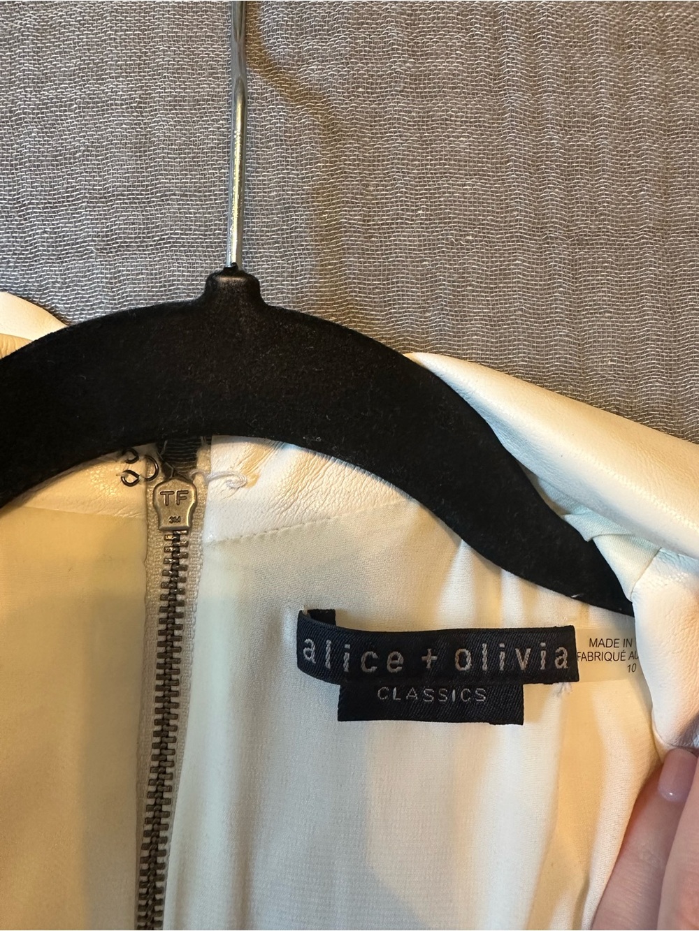 Alice + Olivia Cream Double-Breasted Blazer Romper Dress - Picture 6 of 8